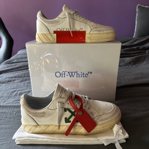 Off White Shoes - Picture 1 of 7
